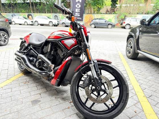 HARLEY-DAVIDSON NIGHT ROD SPECIAL 